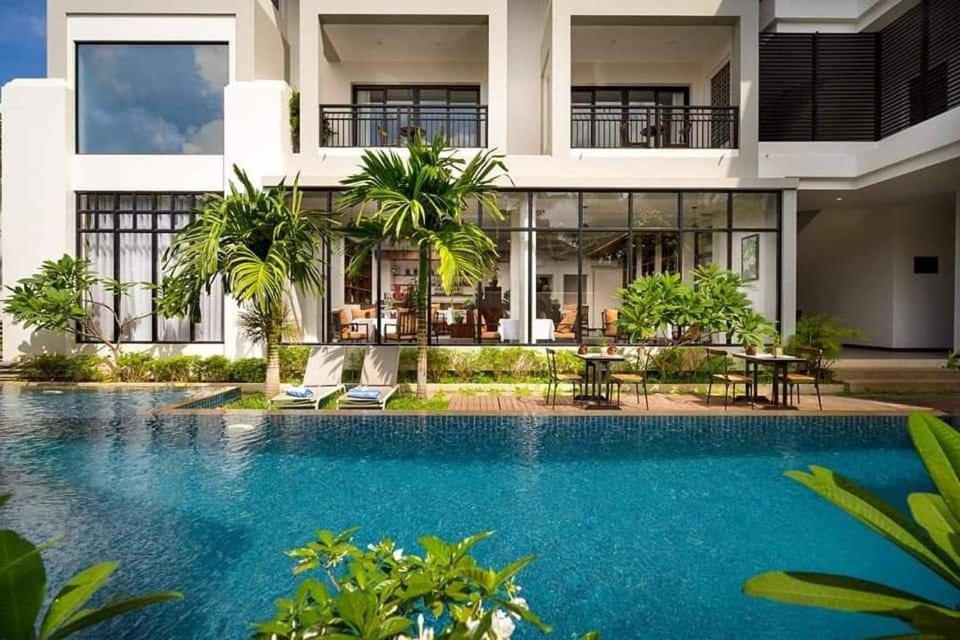 Model Temple Villa Сиемрип Экстерьер фото