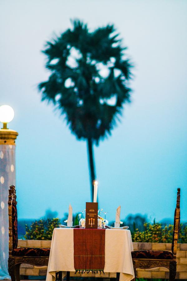 Model Temple Villa Сиемрип Экстерьер фото